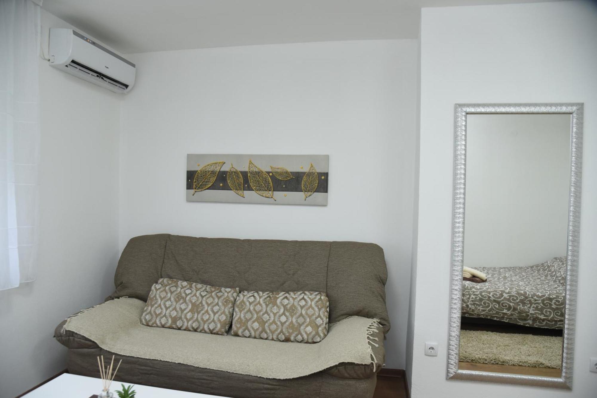Apartmani Sofronic Loznica 1 Екстер'єр фото