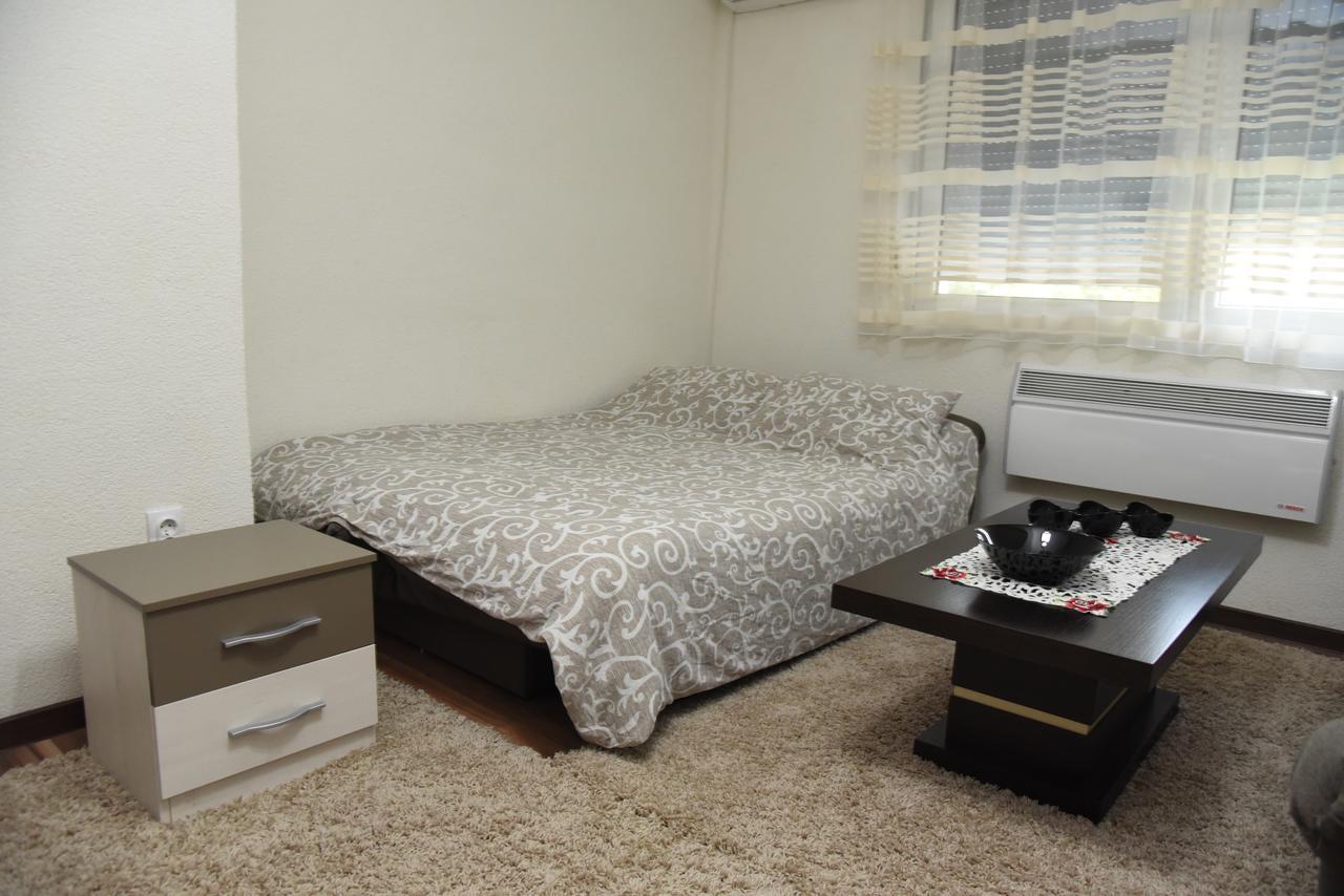 Apartmani Sofronic Loznica 1 Екстер'єр фото