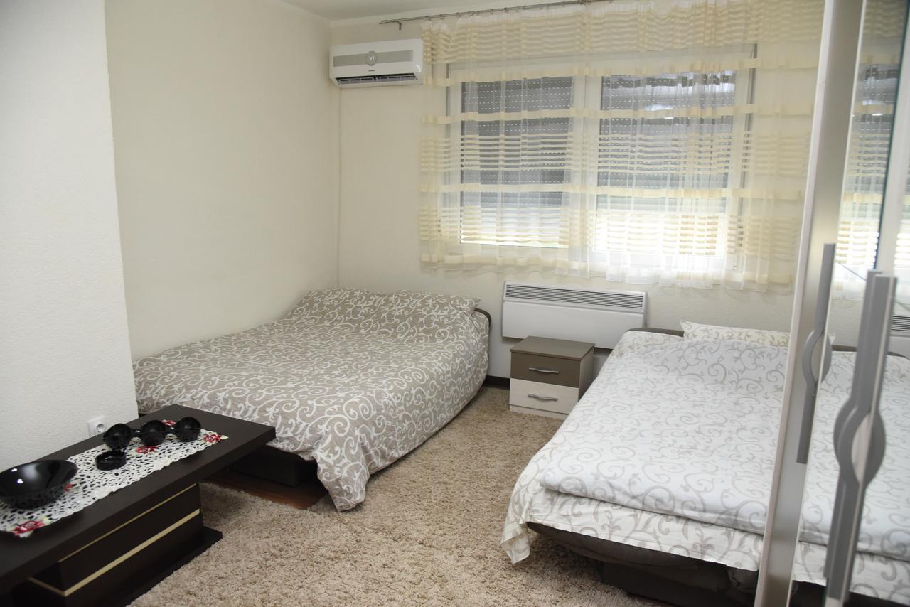 Apartmani Sofronic Loznica 1 Екстер'єр фото